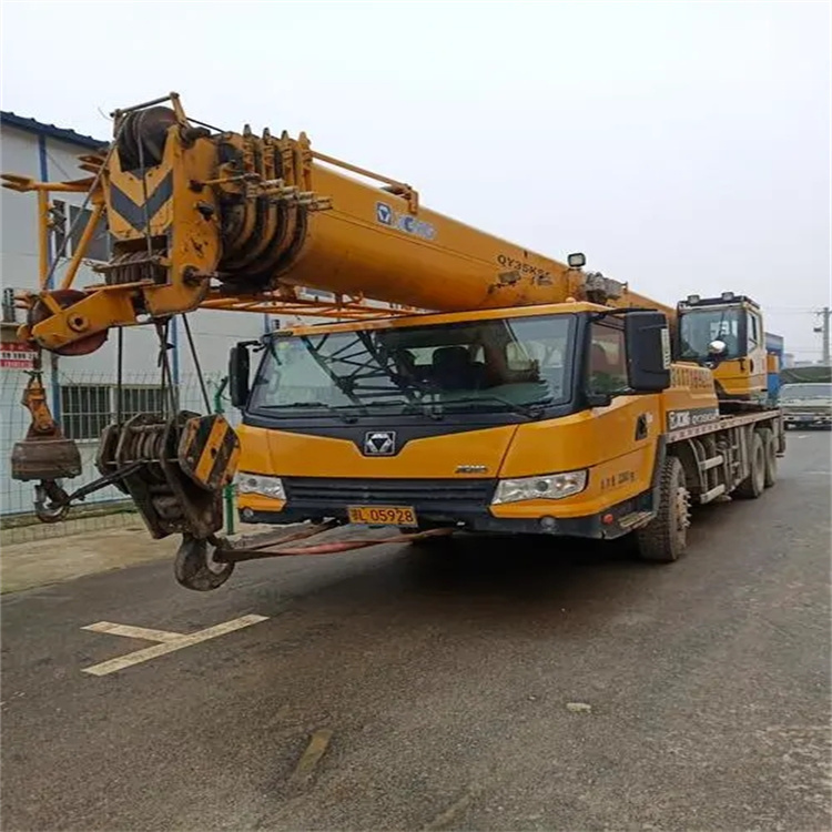 荆州吊车出租保险：全面覆盖，安全无忧