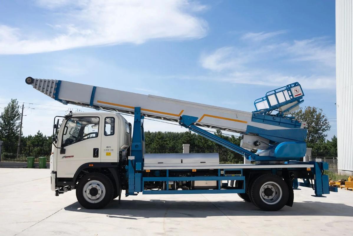 荆州云梯上料车租赁费用