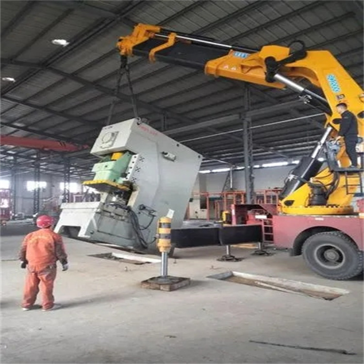 荆州80吨折臂吊车出租附近电话