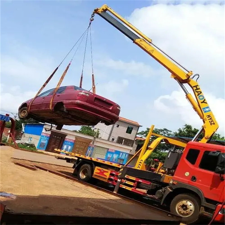 荆州吊车吊汽车的正确方法